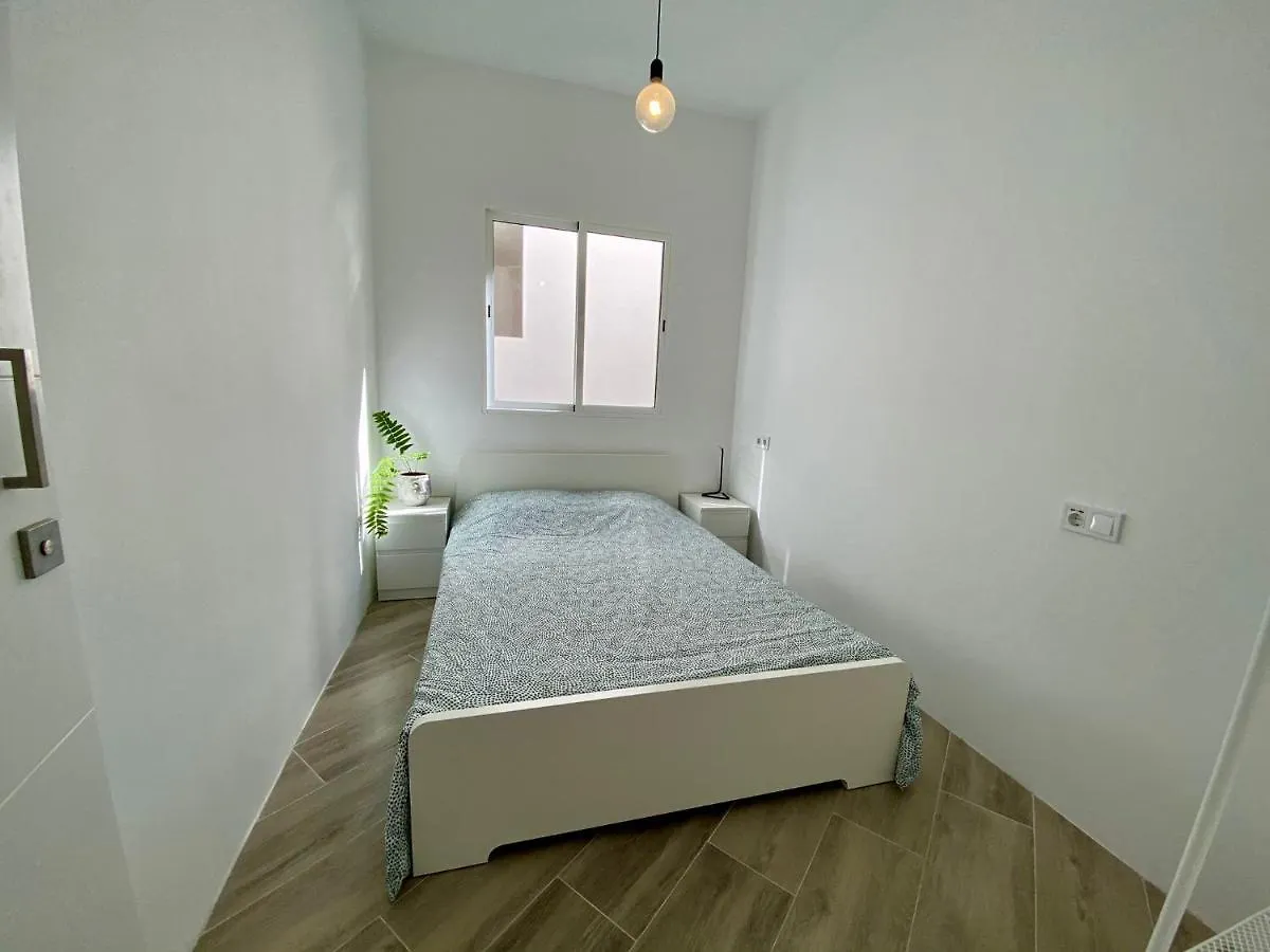 Room With Private Bathroom - Vivienda Vacacional Out Of Blue سانتا كروث ذي لا بال إسبانيا