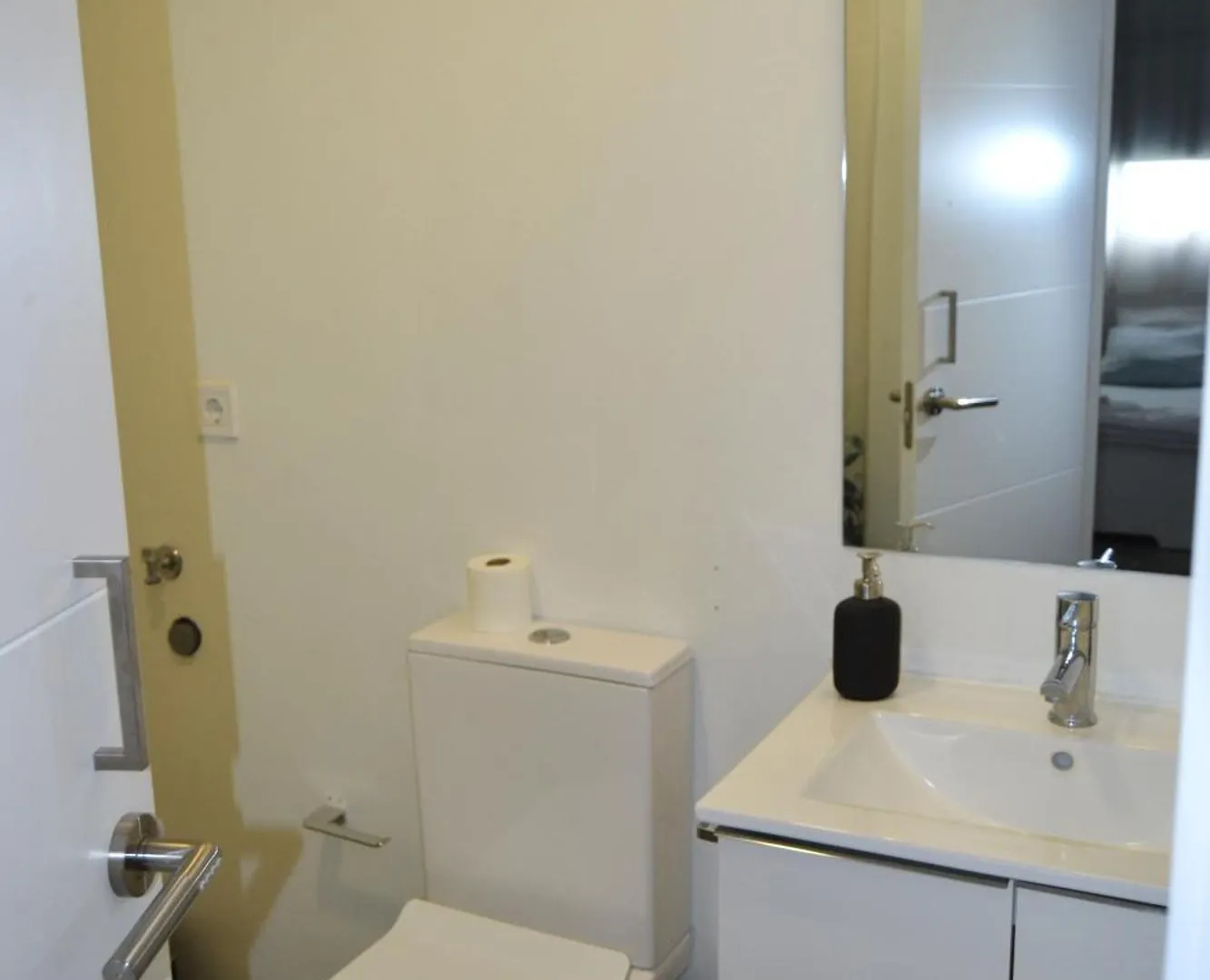 Room With Private Bathroom - Vivienda Vacacional Out Of Blue سانتا كروث ذي لا بال